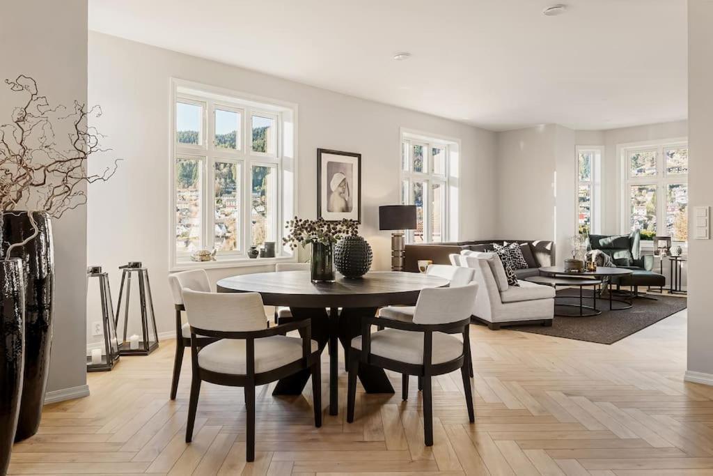 Bergen. Historic Luxury Near The Centre Villa Bergen