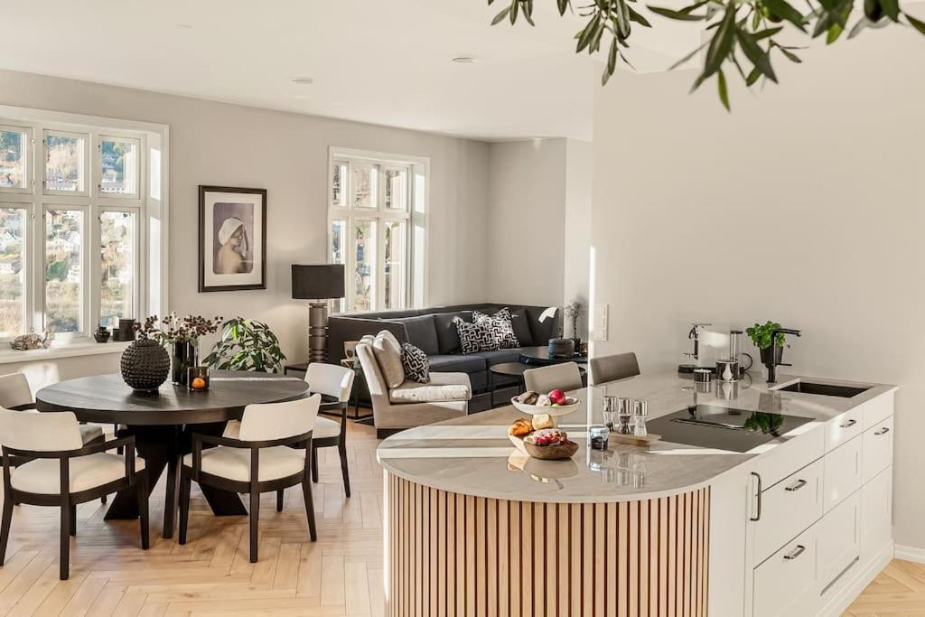 Bergen. Historic Luxury Near The Centre *
