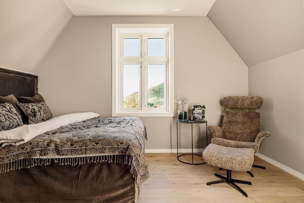 Bergen. Historic Luxury Near The Centre Villa