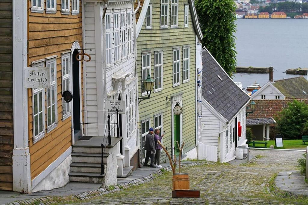 Moderne Bergenshus Med Privat Hage Og Parkering * Bergen