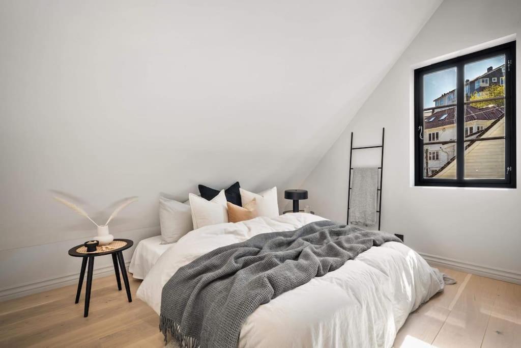 Moderne Bergenshus Med Privat Hage Og Parkering Apartment *