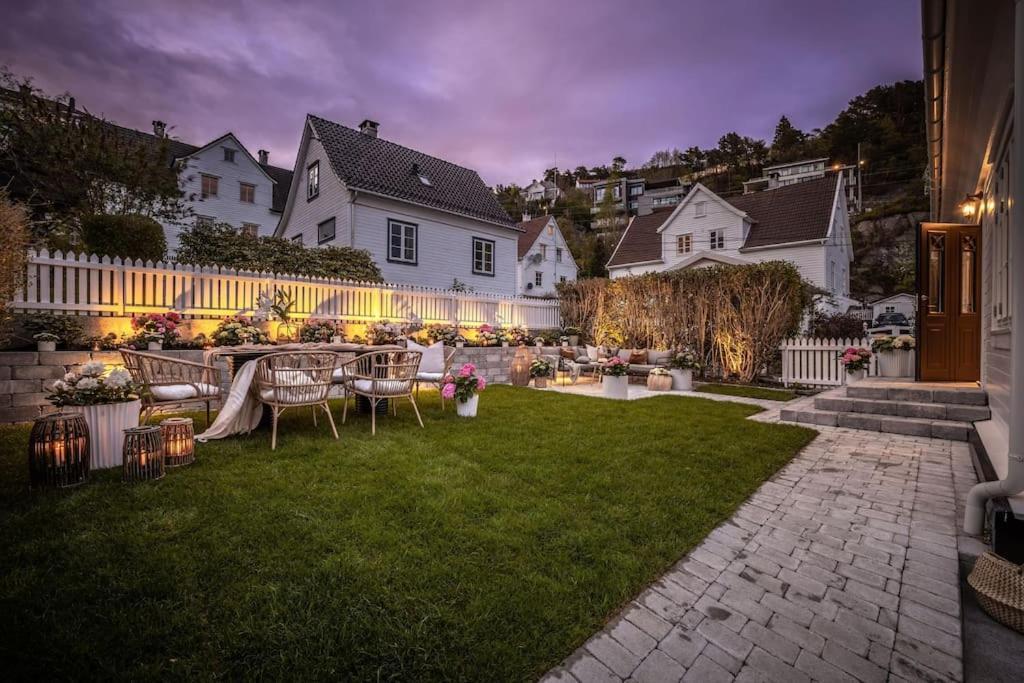 Apartment Moderne Bergenshus Med Privat Hage Og Parkering