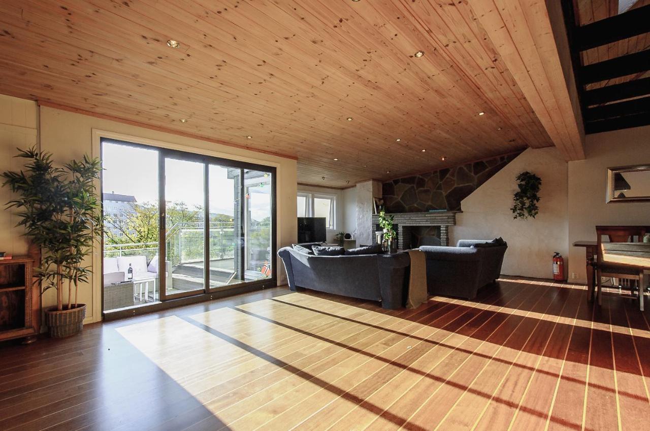 Lägenhet Spacious Penthouse With Grand Terrace *