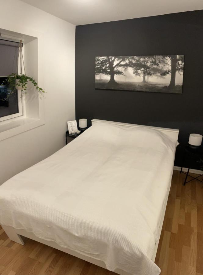 Apartamento Cosy With 2 Bedrooms For 4 People With Free Parking *