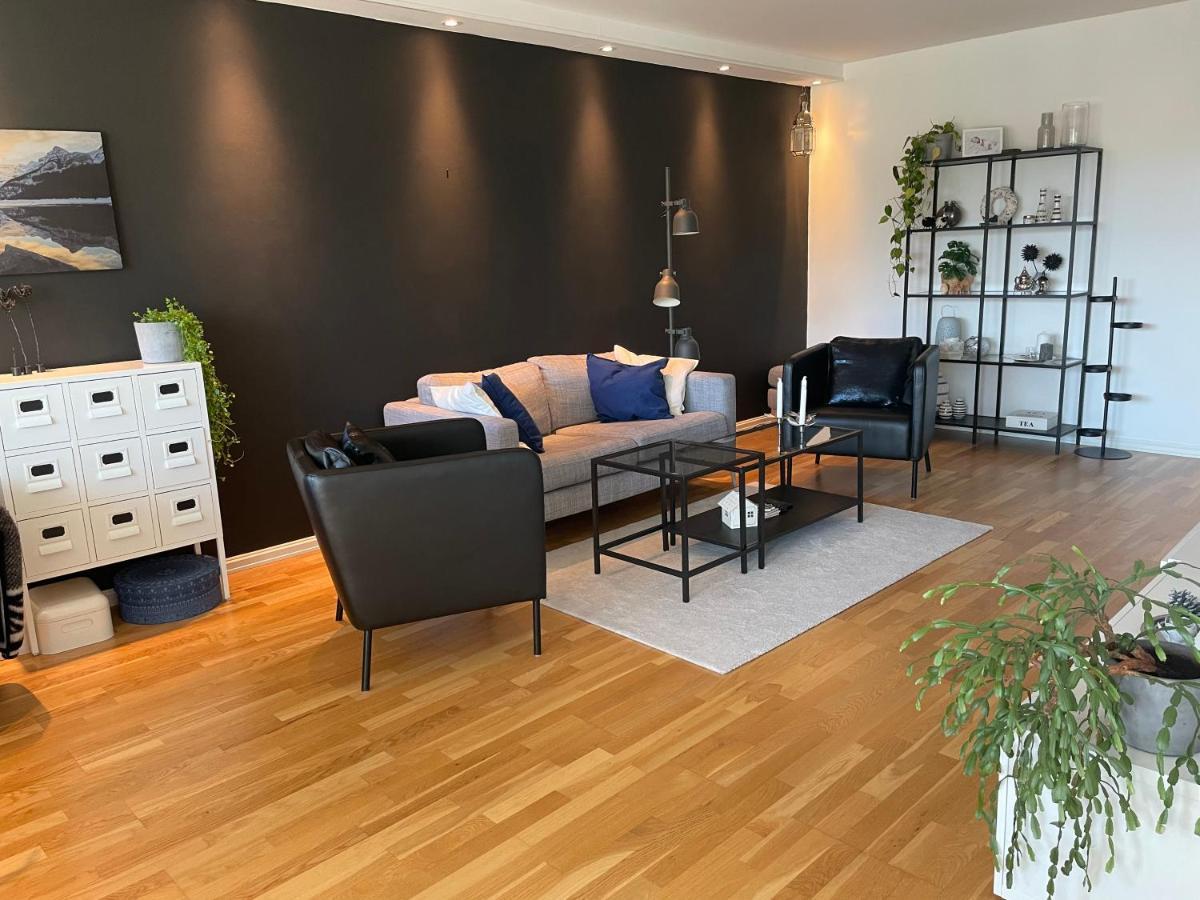 Cosy With 2 Bedrooms For 4 People With Free Parking * Bergen