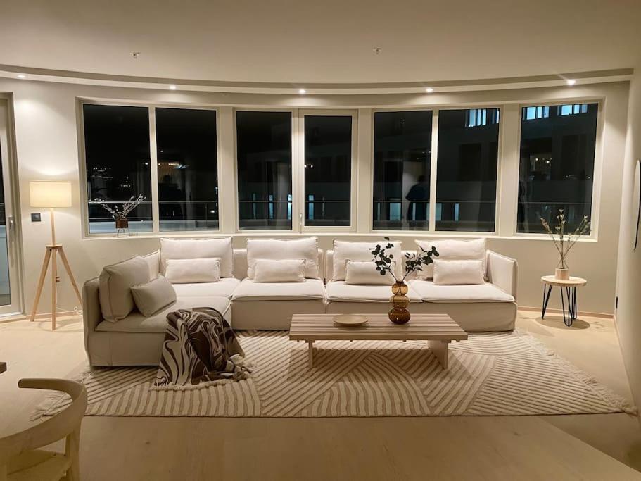 Apartment Brand New And Luxurious Penthouse In Centre!