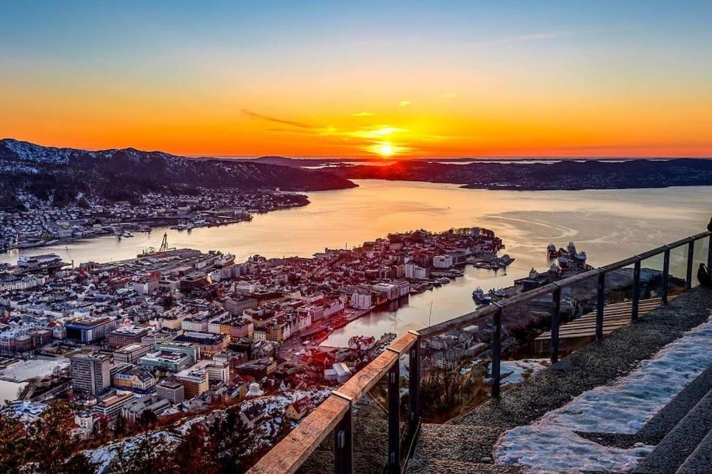 Brand New And Luxurious Penthouse In Centre! Bergen