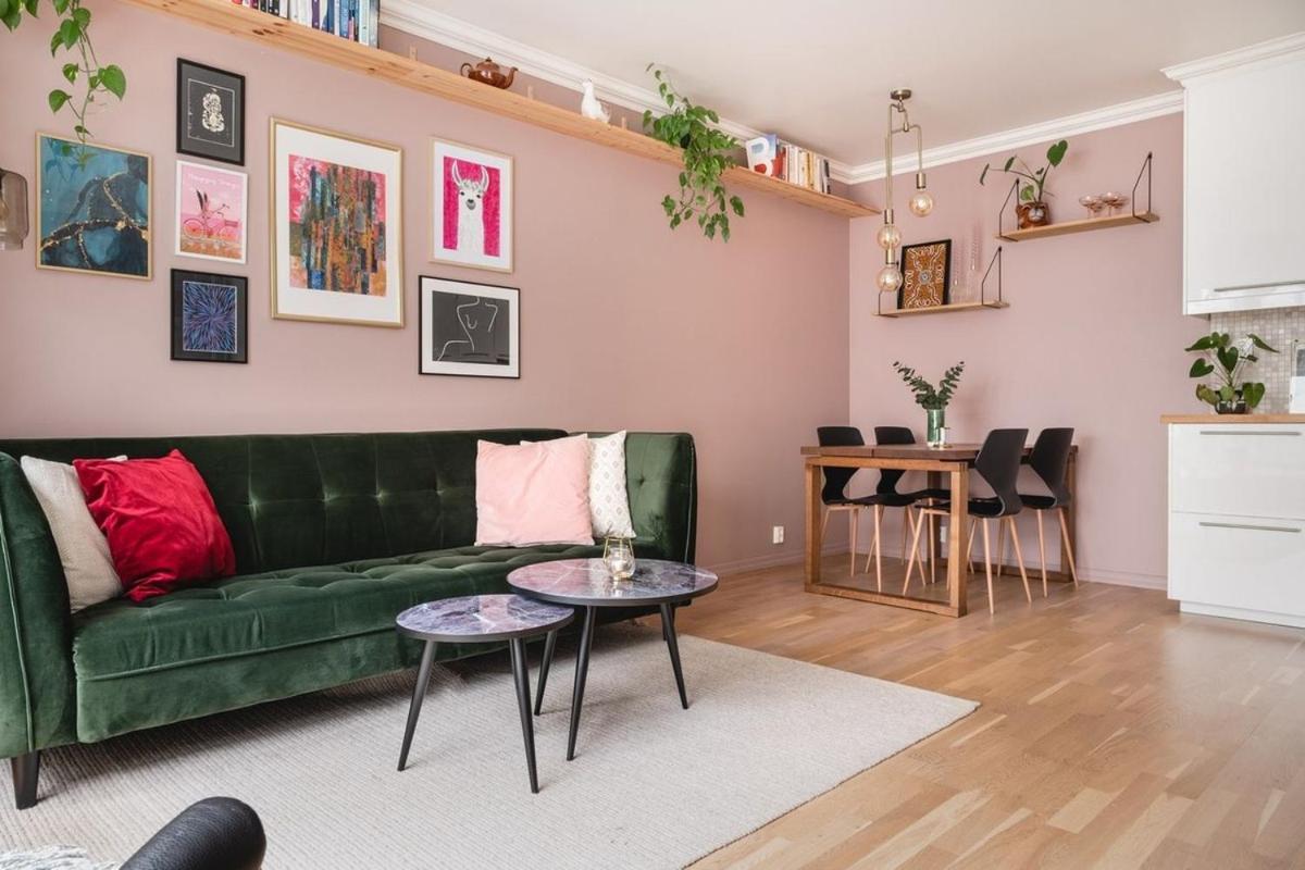 Apartment Center *