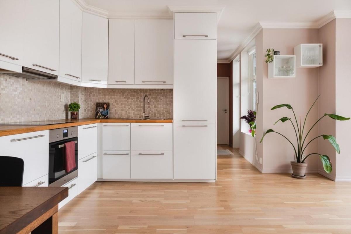 Apartment Center