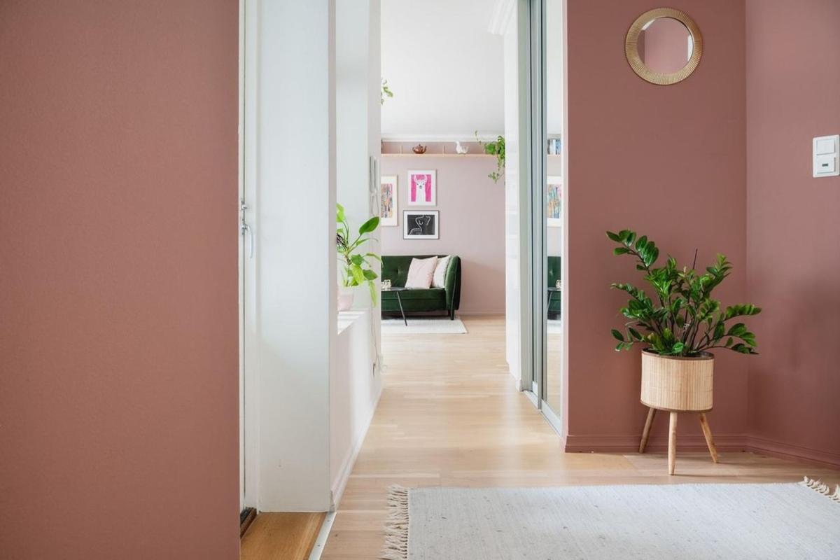 Center Apartment *