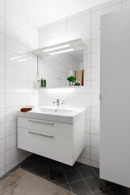 Stor Og Moderne I Indre Arna Gratis Parkering!! Apartment Bergen