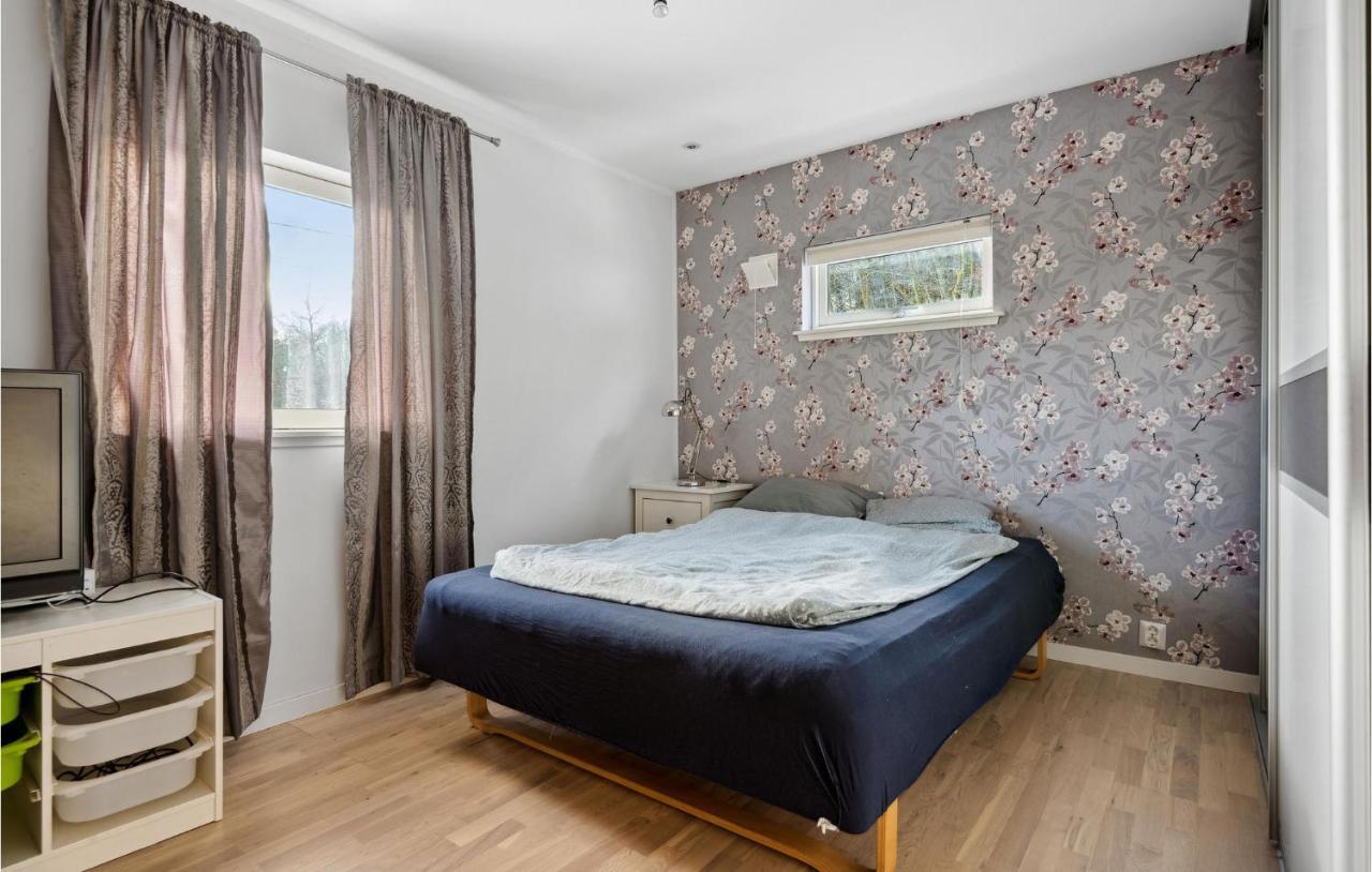 3 Bedroom Awesome In Nesttun * Bergen