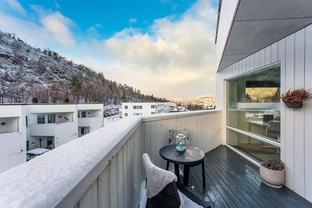 Apartment Stor Og Moderne I Indre Arna Gratis Parkering!! *