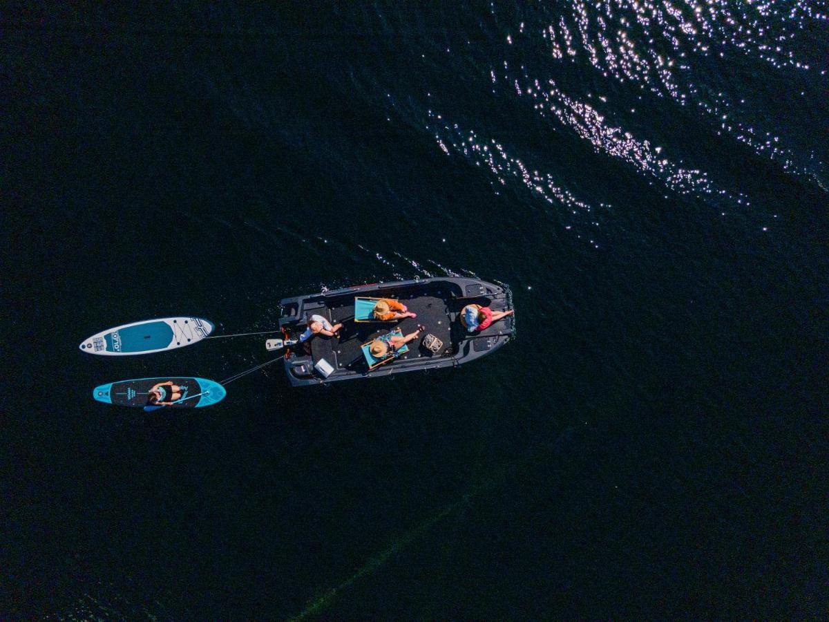 Floating Båthotell 3*