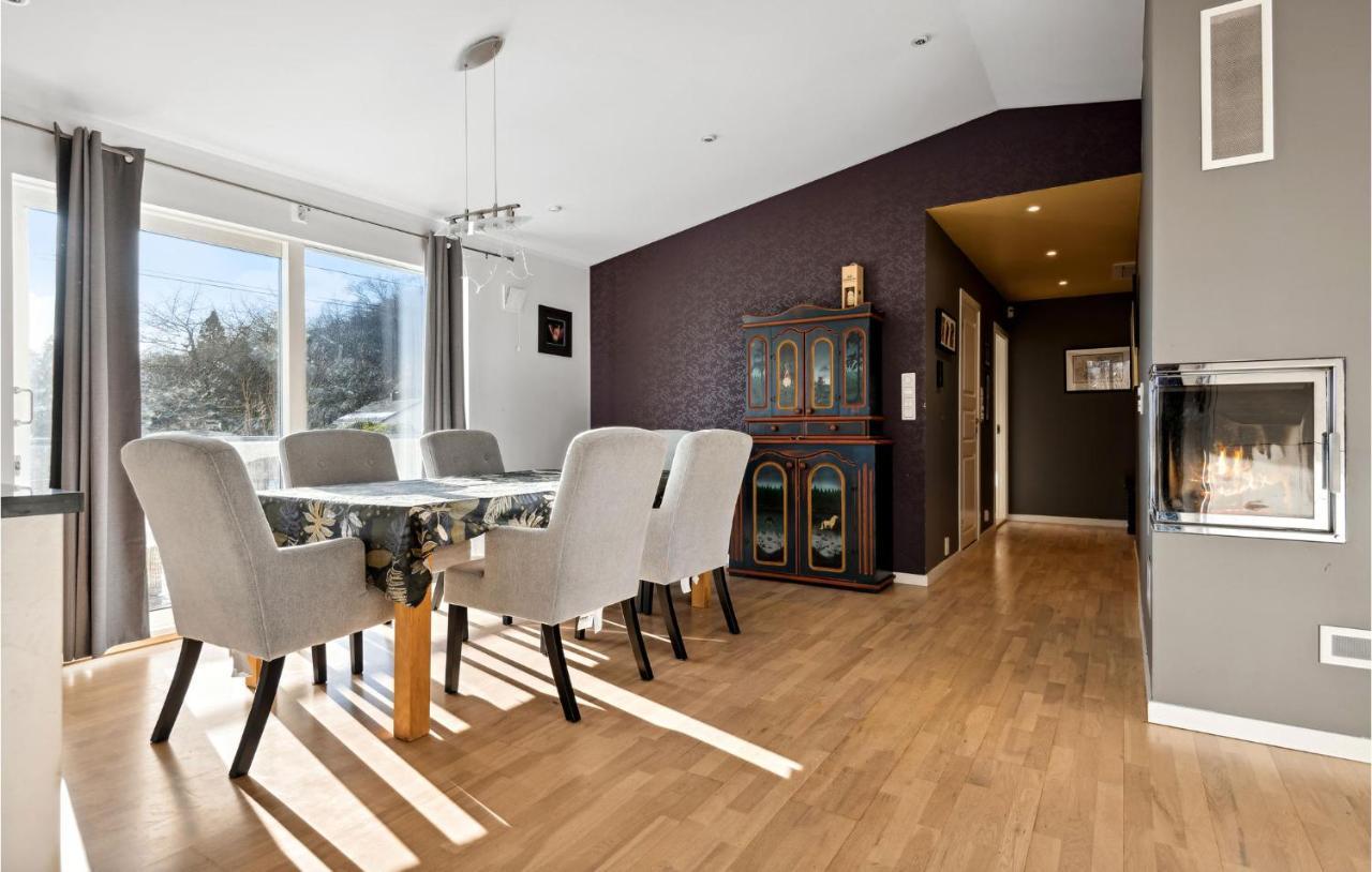 3 Bedroom Awesome In Nesttun Apartment *