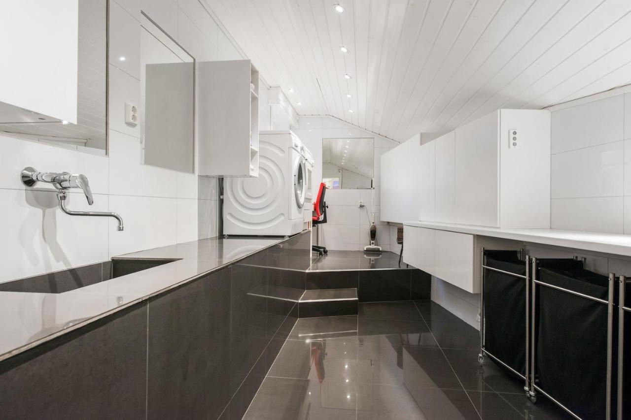 Arboretet: Seaside Retreat With Private Pool & Sauna In