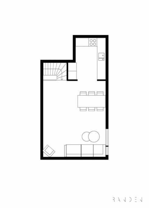 Apartment Large Modern In Center!