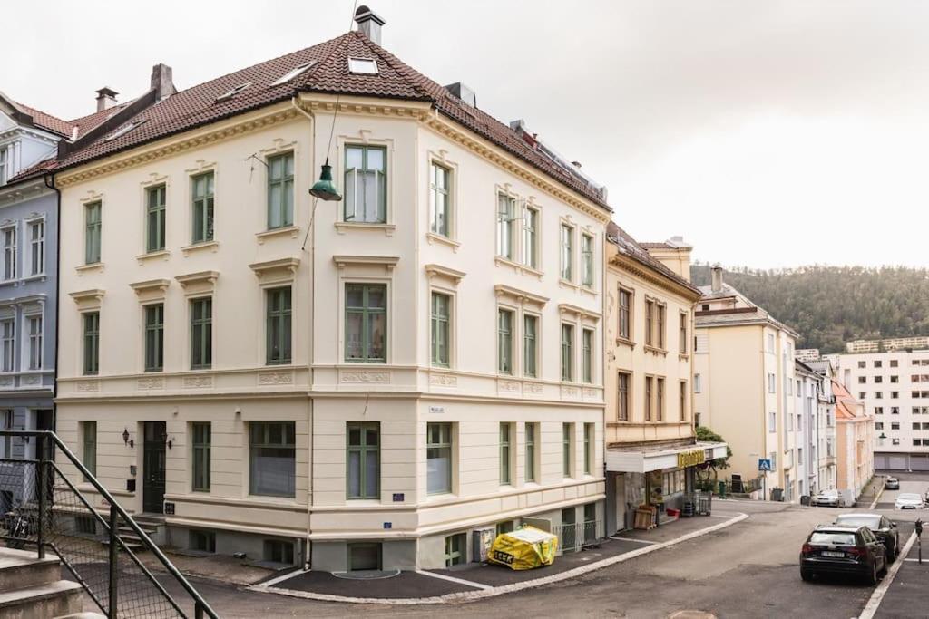 Apartment Large Modern In Center! Bergen