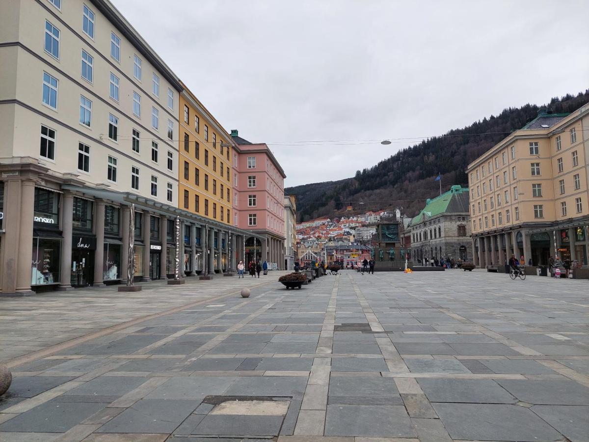 Center * Bergen
