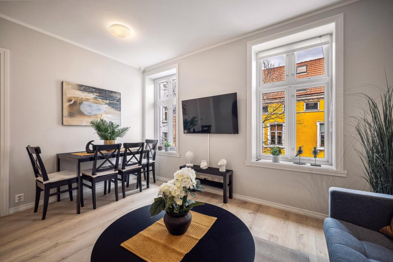Meltzers Apartment *