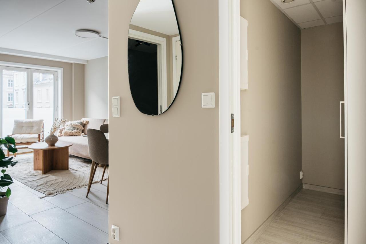 Apartment Urban - Stylish Scandinavian Gem With French Balcony *