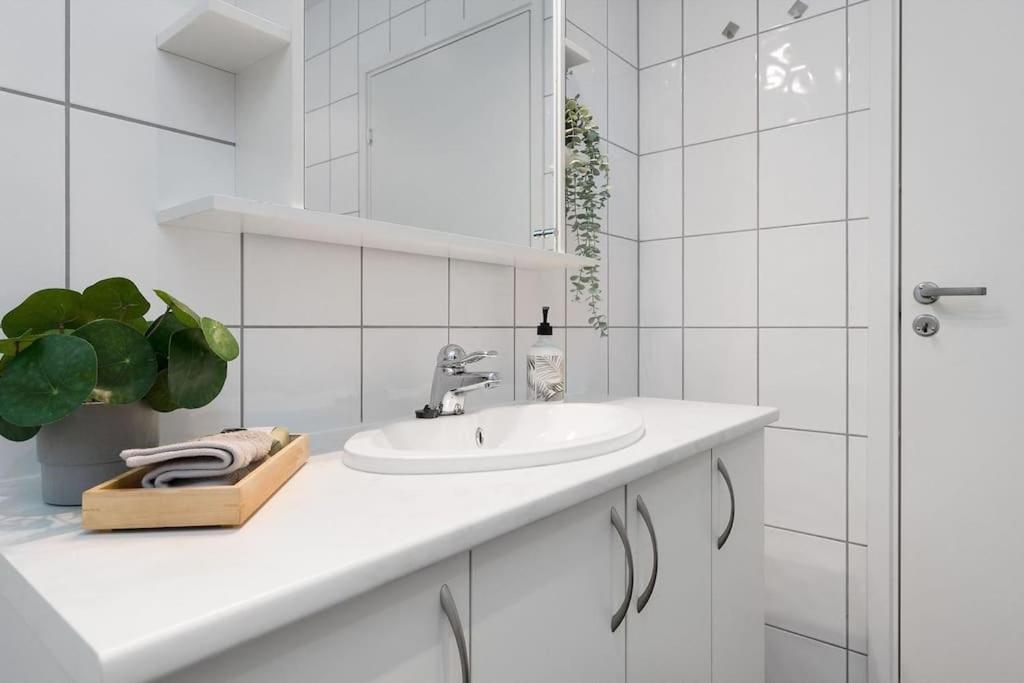 Floor With Mountain View, Terrace 22sqm, Free Parking Apartment Bergen