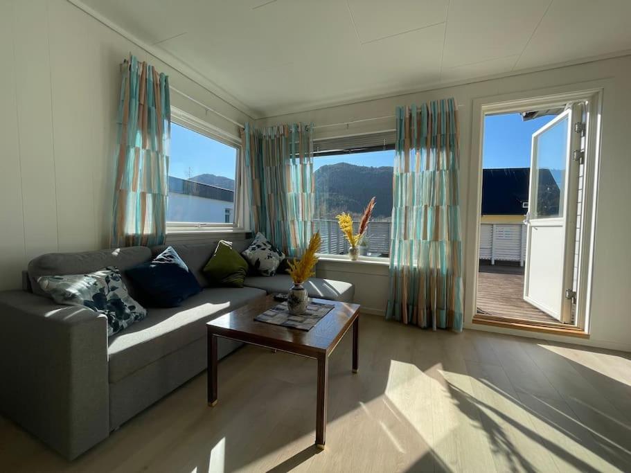 Lovely 2 Bedroom With Free Parking Bergen