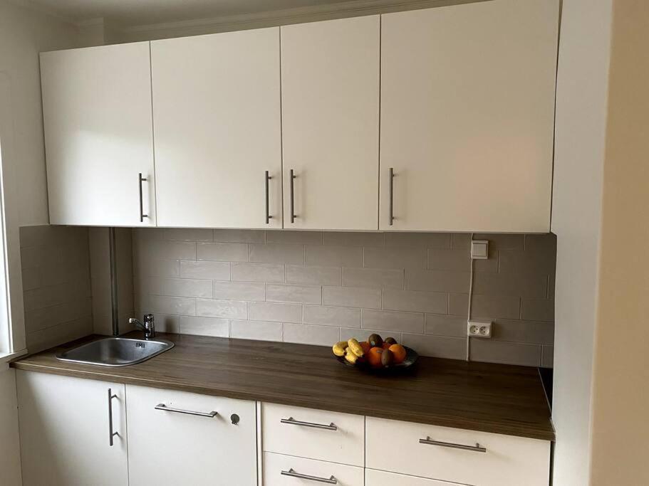 Apartment Lovely 2 Bedroom With Free Parking