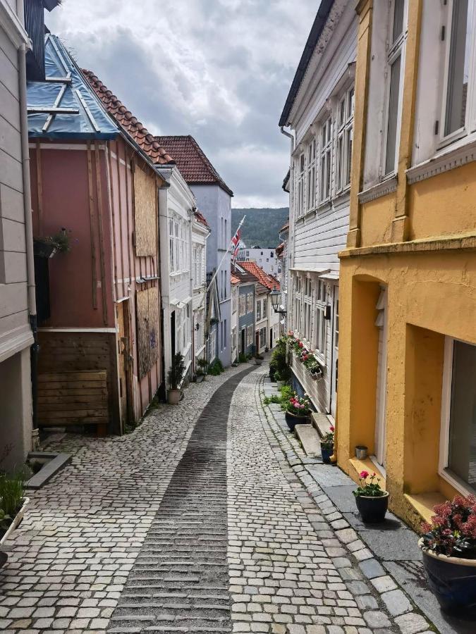 Central House Right Next To Fløyen -free Parking! Leilighet *