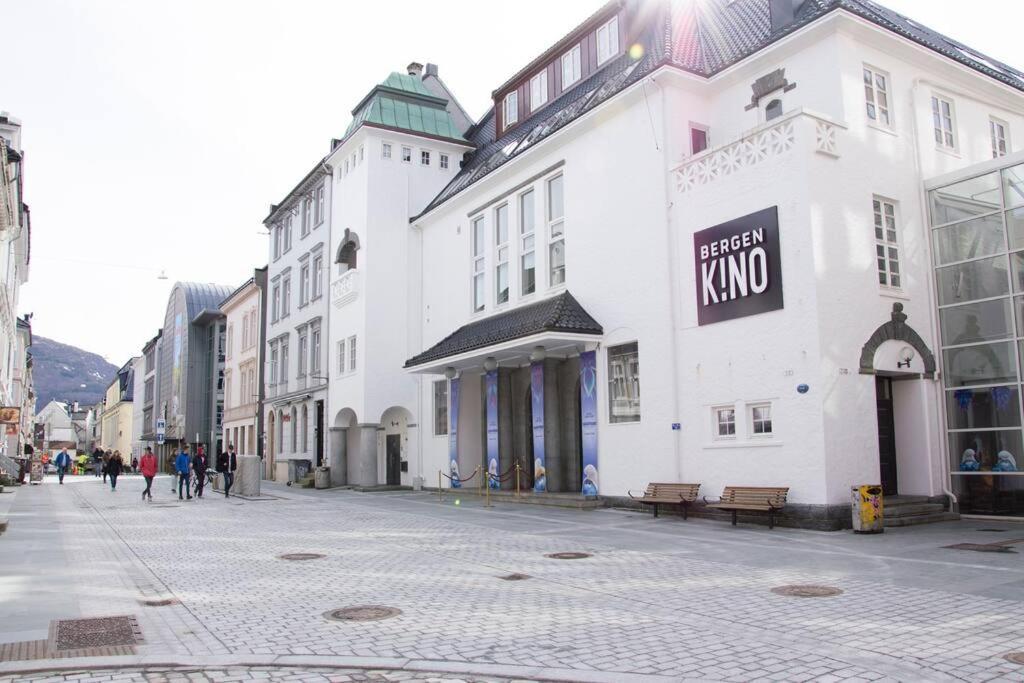 Dinbnb Homes I 4-bedroom Historical House In Romantic Surroundings Holiday home Bergen