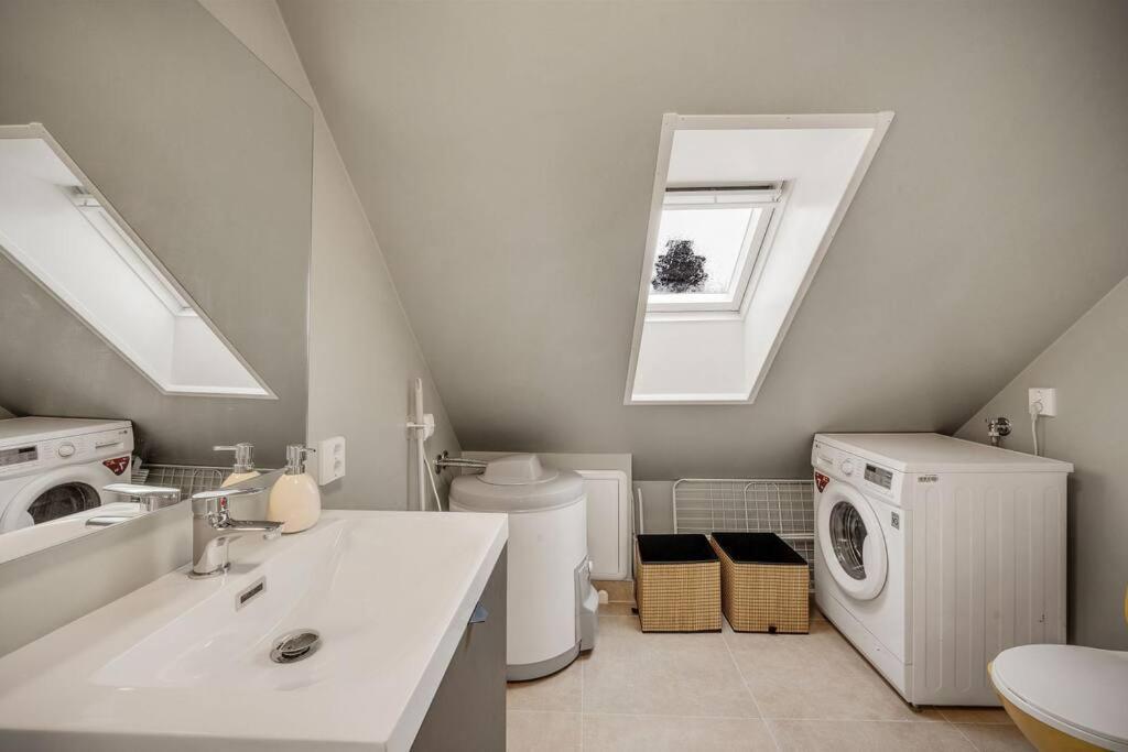 Holiday home Dinbnb Homes I 4-bedroom Historical House In Romantic Surroundings *