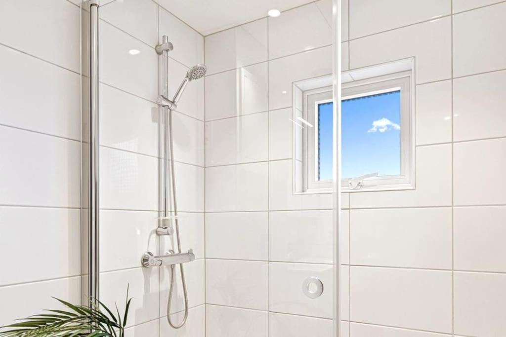 Private In Centre, Shared Appartment, Free Parking *