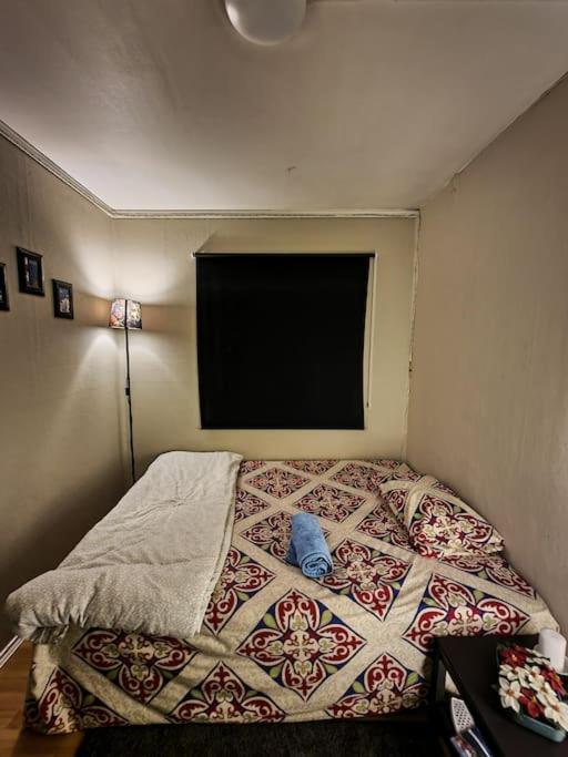 Apartment Lovely With Free Parking In Shared