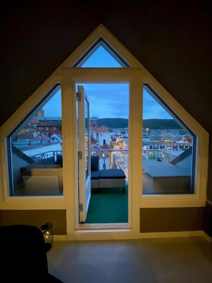 Apartment Penthouse With Private Balcony In The City Centre Of *