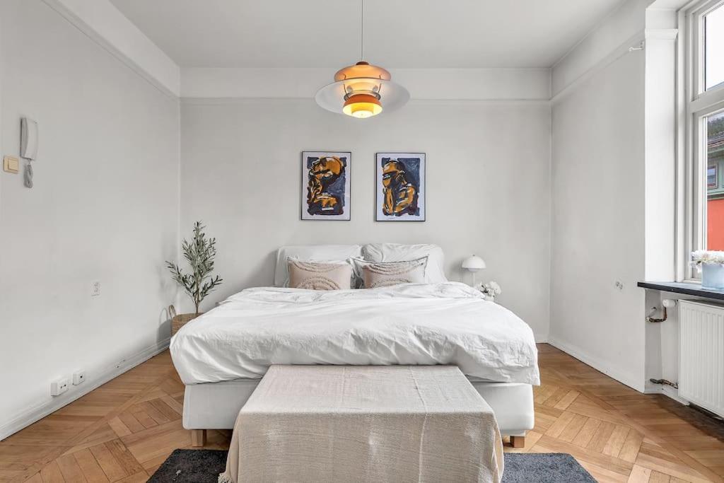 Apartment Expansive Charm: Cozy 150sqm Retreat In Bergen