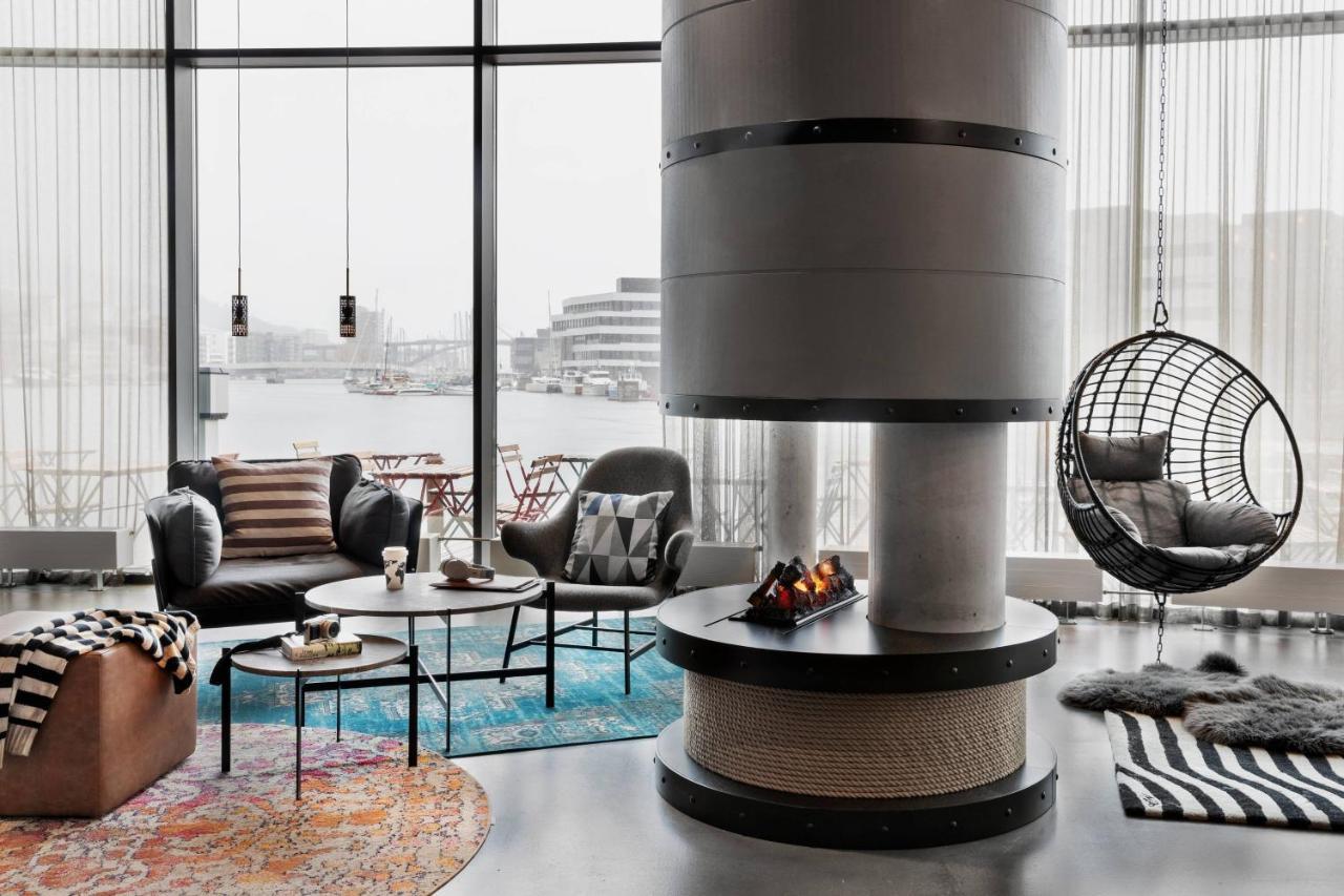 Moxy 4*