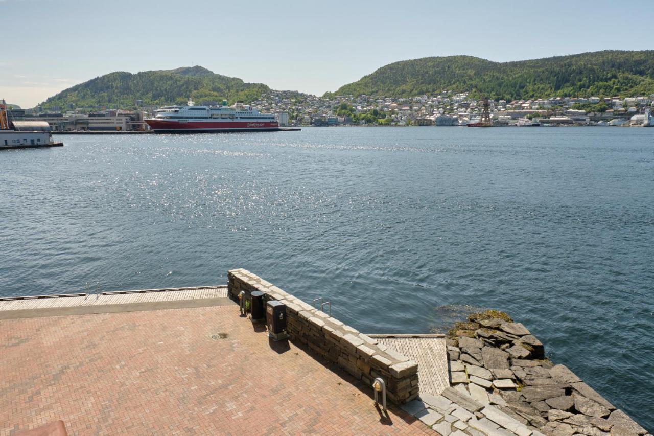 Sea-kissed Elegance: Your City Retreat * Bergen