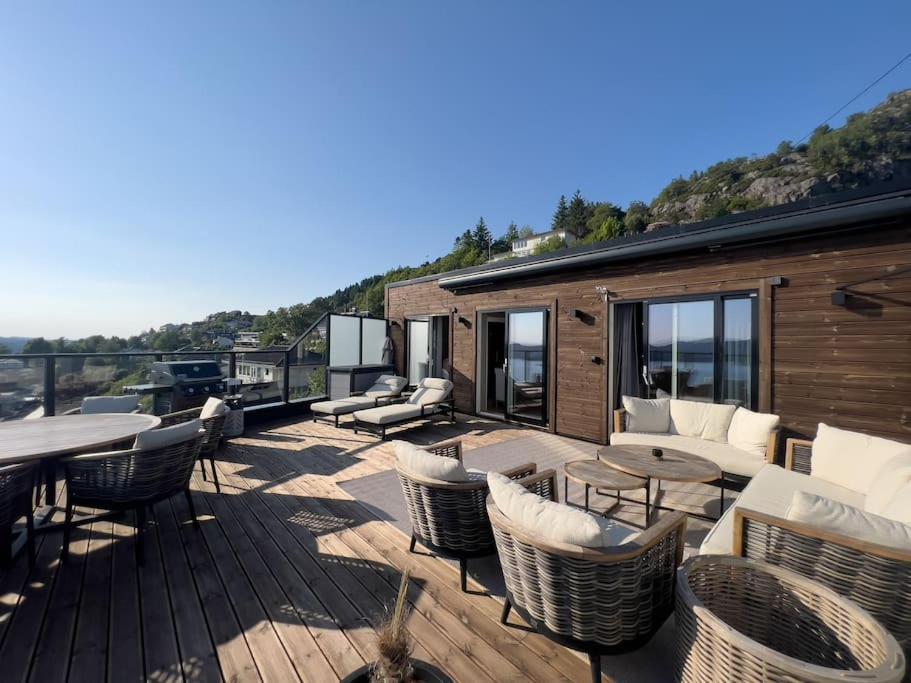 Sjoutsikt, Jacuzzi Og Solfylt Apartamento