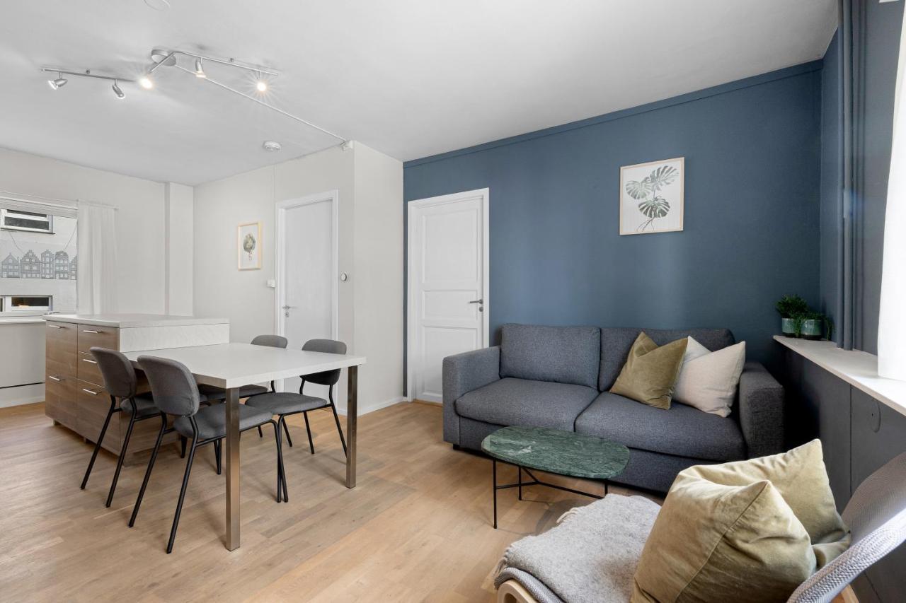 Modern - Work Friendly - Quiet Area Apartment *