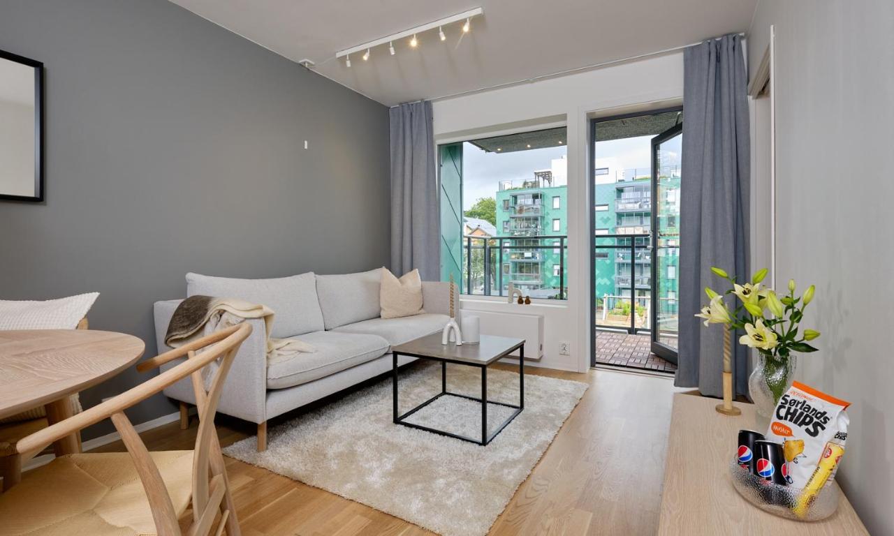 Stylish 2-br Retreat In Heart Of Vibrant Apartment Bergen
