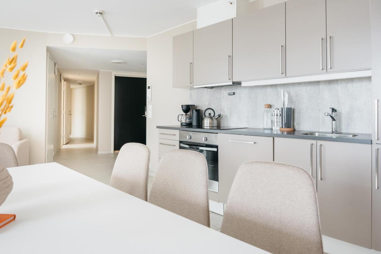 Apartment L Urban - Spacious With Private Terrace Bergen