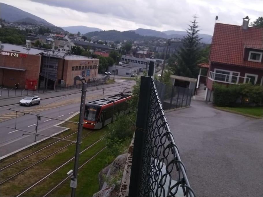 Apartment Kjellerleilighet I Fana Til Leie-med Gratis Parkering Og Mange Kollektiv Reisemuligheter Bergen