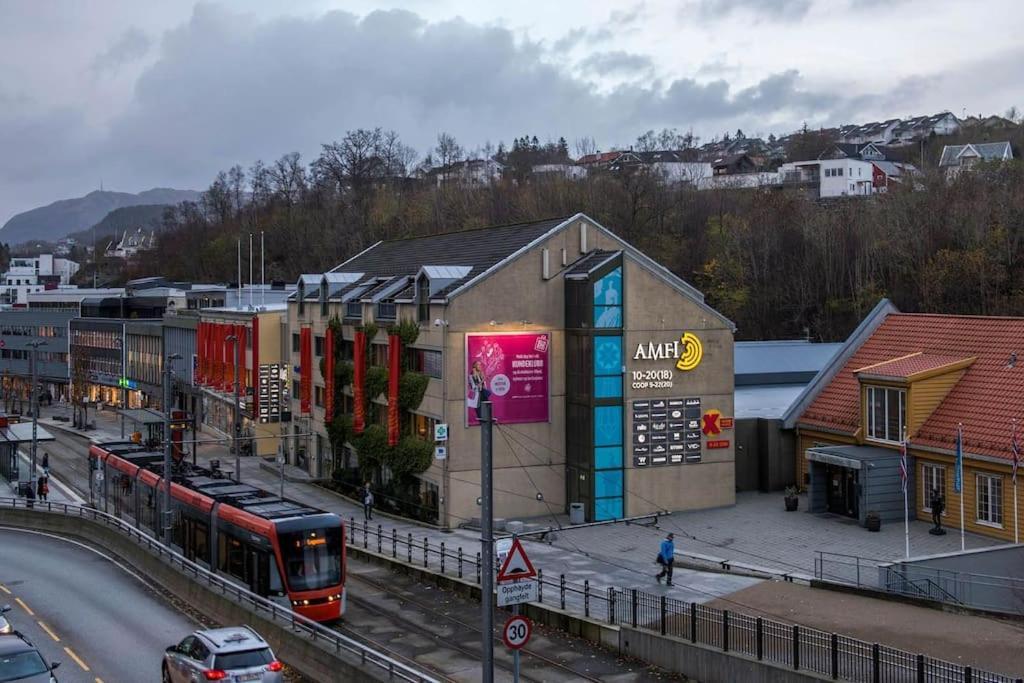 Apartment Kjellerleilighet I Fana Til Leie-med Gratis Parkering Og Mange Kollektiv Reisemuligheter *
