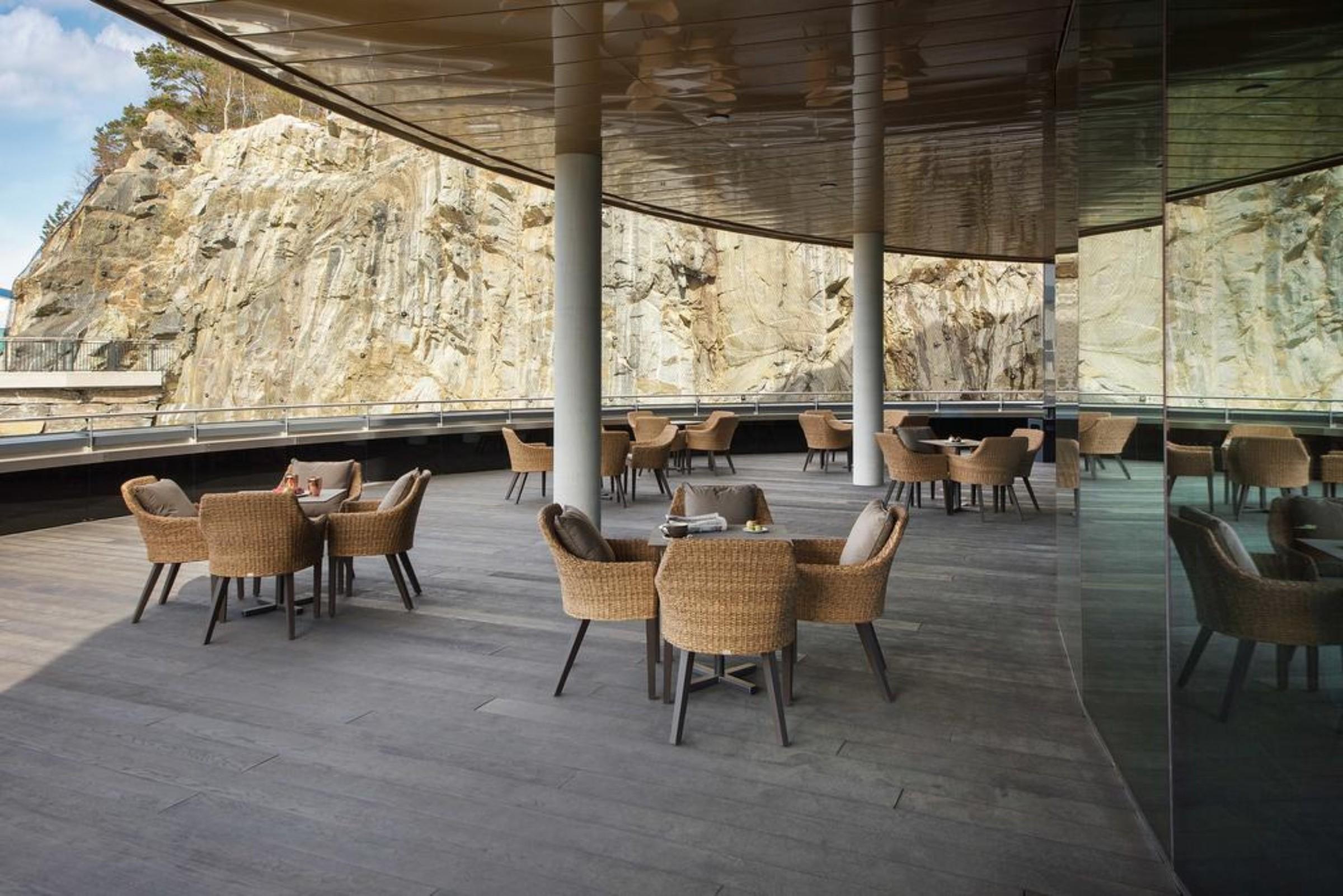 Hotel Scandic Flesland Airport 4*
