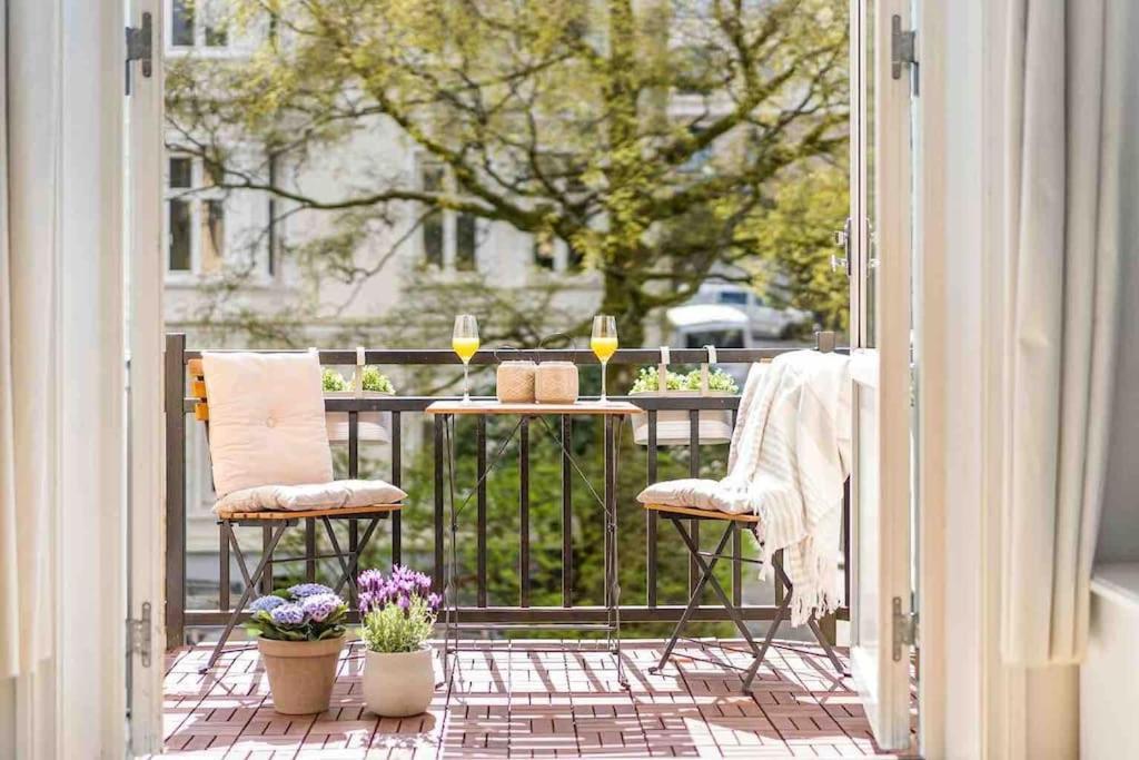 Luxurious Retreat In The Middle Of Center Lägenhet *