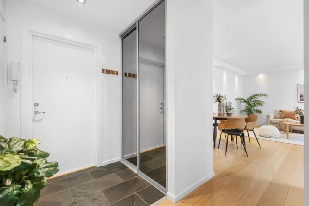 Apartment Nydelig Leilighet Pa Nordnes: Sentral Og Romslig!
