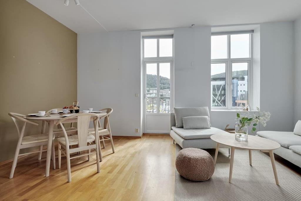 Lys & Luksurios Leilighet Midt I Sentrum! Apartment *