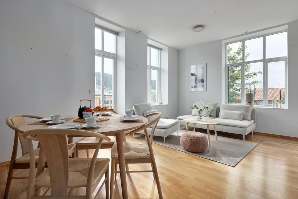 Lys & Luksurios Leilighet Midt I Sentrum! Apartment *