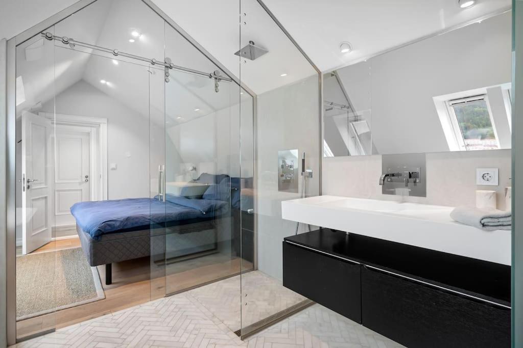 Villa Beautiful Townhouse Super Central In - 4 Bedrooms 8 Guests