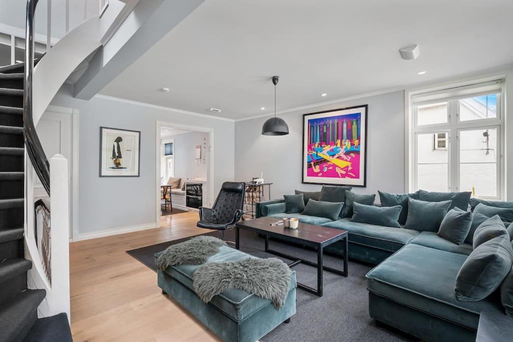 Beautiful Townhouse Super Central In - 4 Bedrooms 8 Guests Villa